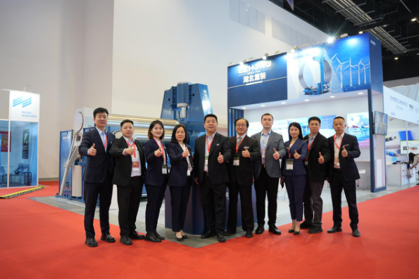 湖北重装亮相CIMT与国际品牌同台竞技